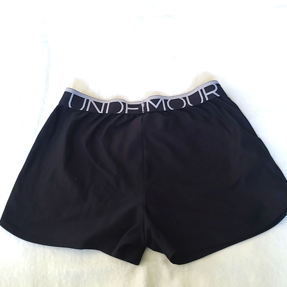 Under Armour women's running shorts size small - Picture 2 of 3